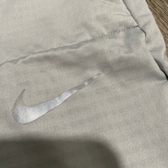 Nike Phenom Elite
Men's Knit Running Pants - Picture 5 of 6